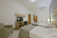 Luxury Suites (King-Size bed/Single bed)